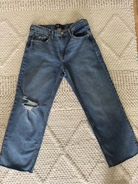 GAP Women’s 90d Loose Straight Leg Jeans in Medium Blue with Distressed Knee